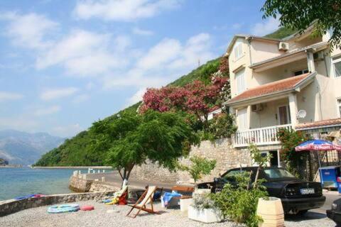 Apartmani Vesna ติวัต ภายนอก รูปภาพ