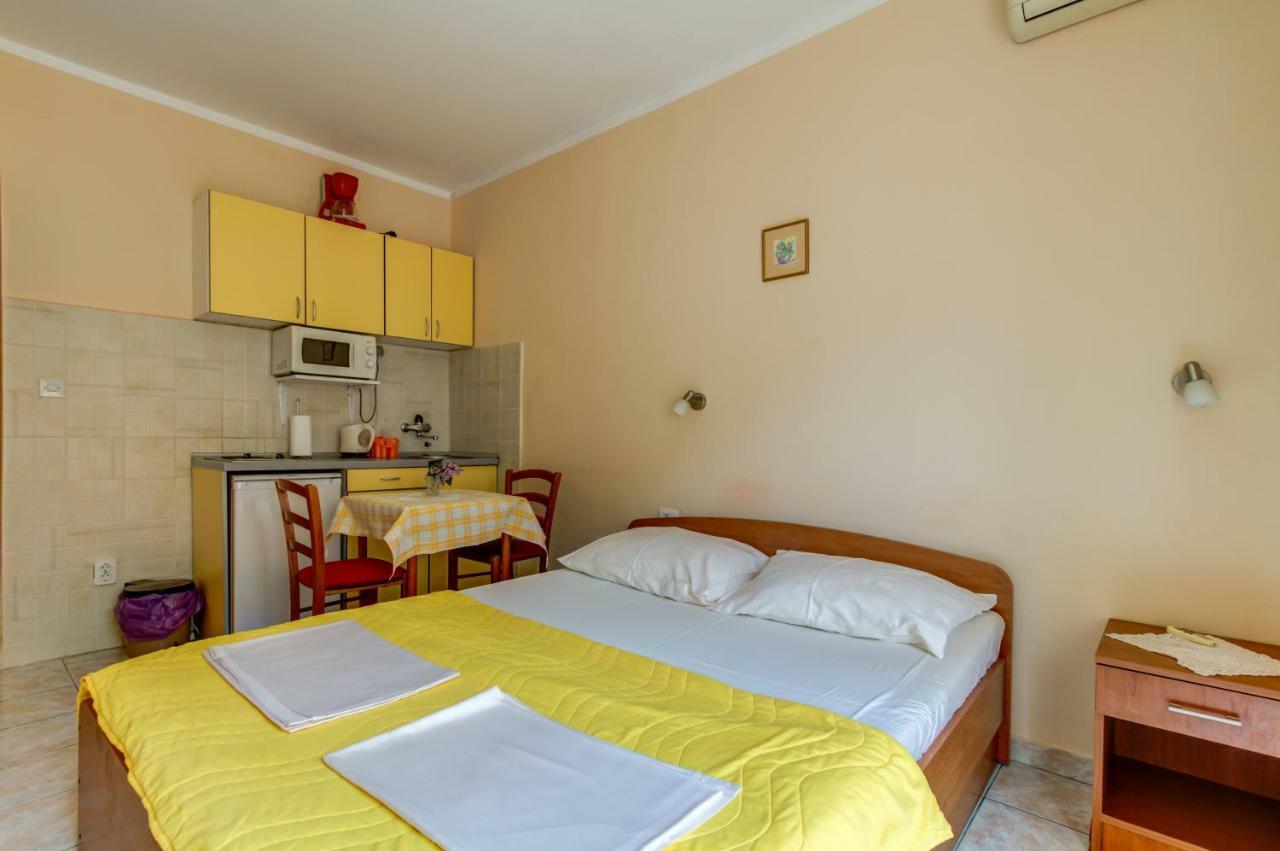 Apartmani Vesna ติวัต ภายนอก รูปภาพ