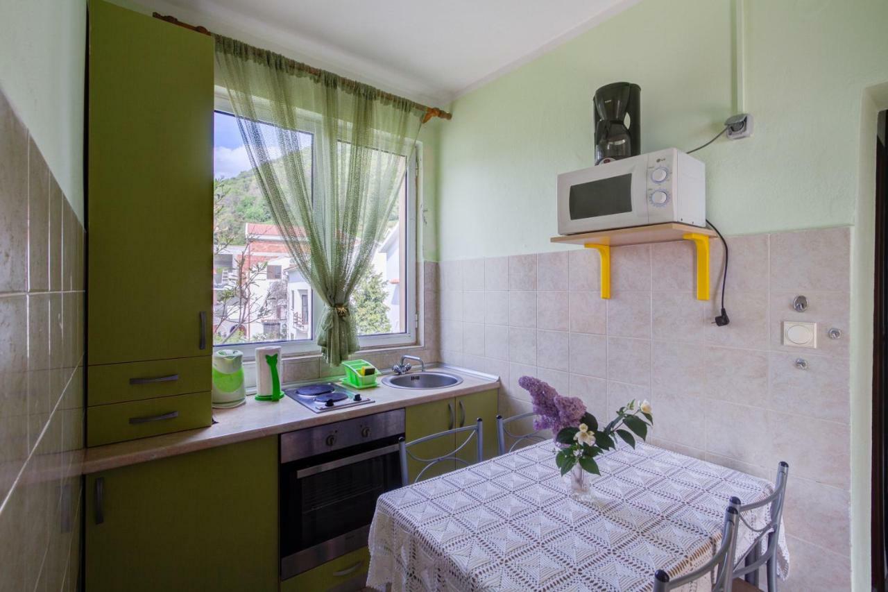 Apartmani Vesna ติวัต ภายนอก รูปภาพ