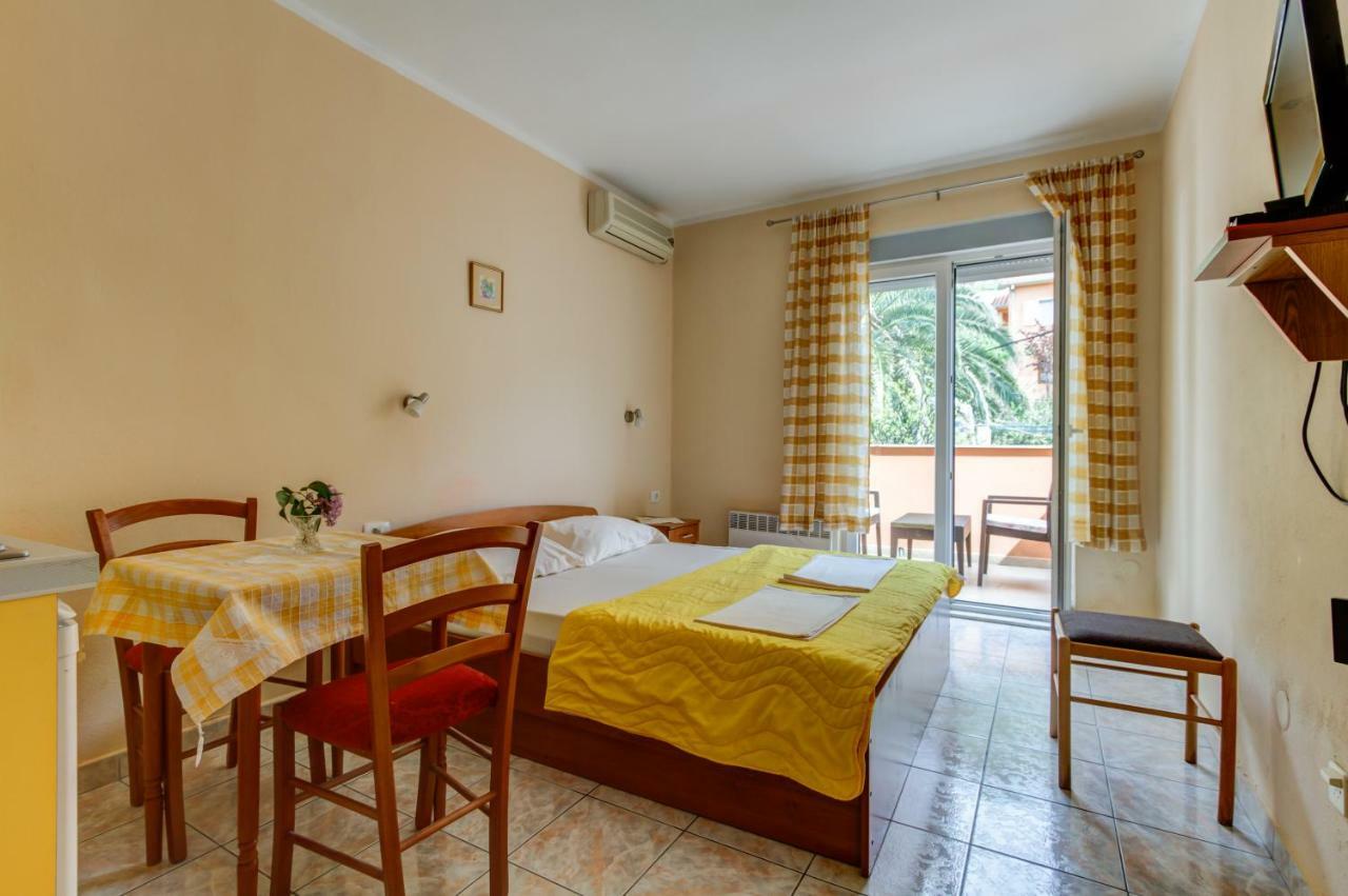 Apartmani Vesna ติวัต ภายนอก รูปภาพ